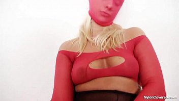 Hot Blonde Babe Masturbating With A Giant Black Dildo@xxxcamchickss.com